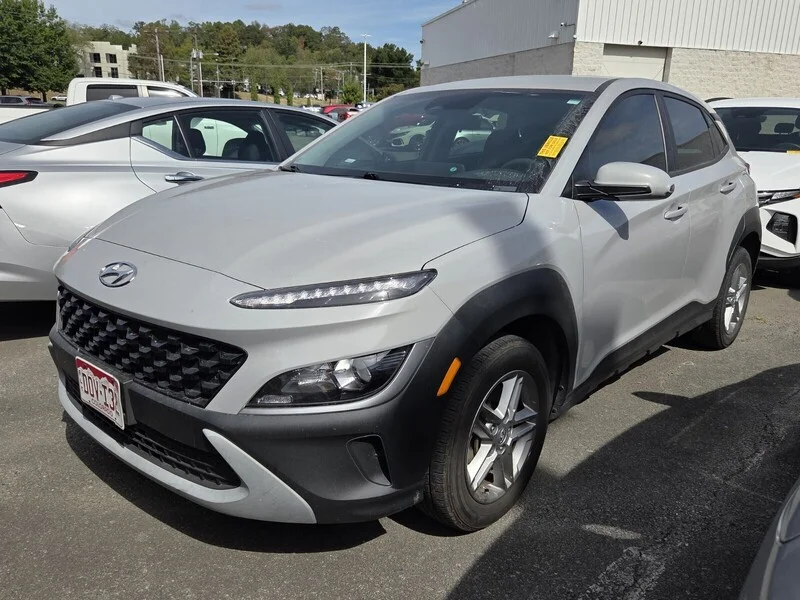 Used 2023 Silver HYUNDAI SE Auto AWD image 1