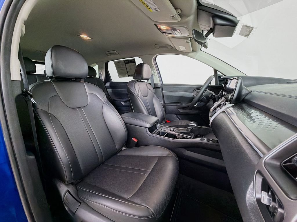 Used 2022 Sapphire Blue Kia S image 29