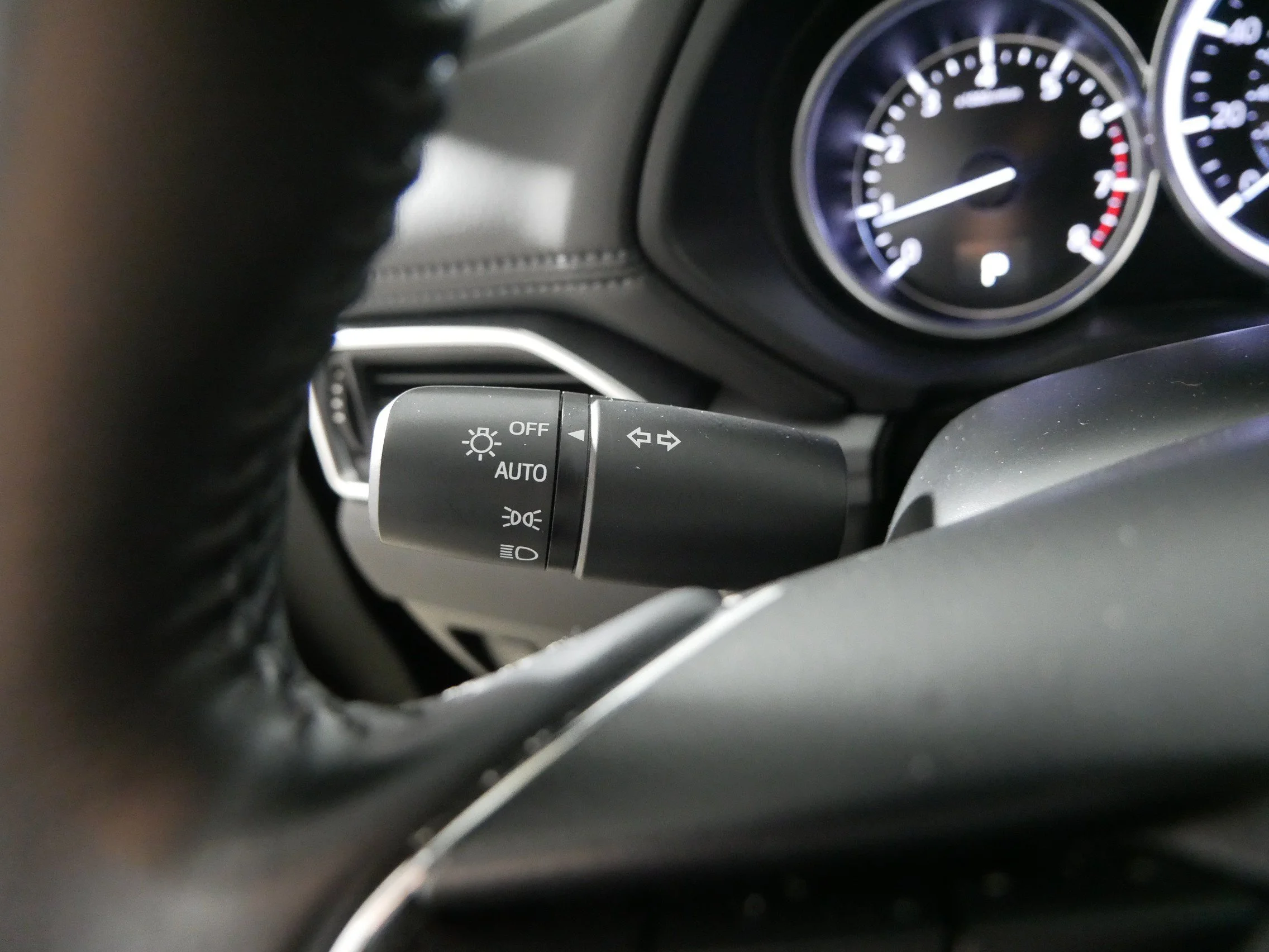 Used 2025 Jet Black Mica Mazda 2.5 S Preferred Package image 31