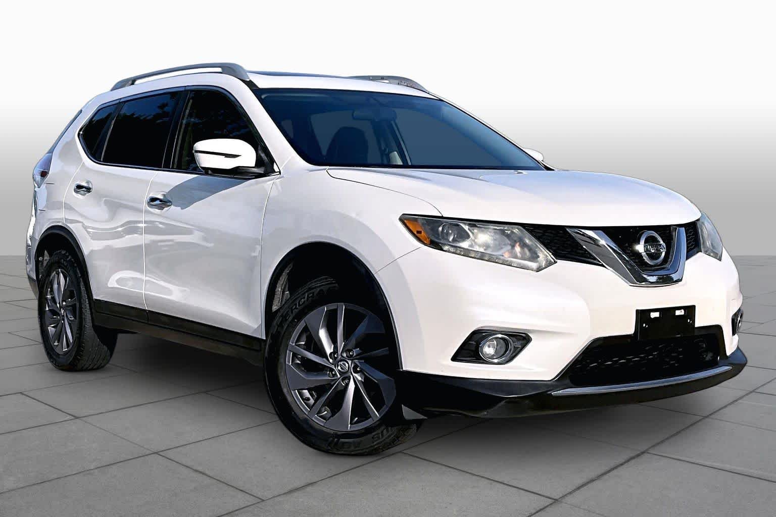 Used 2016 Pearl White Nissan SL image 3