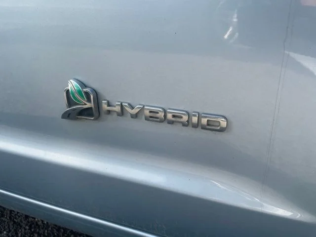 Used 2010 Silver Ford Base image 9