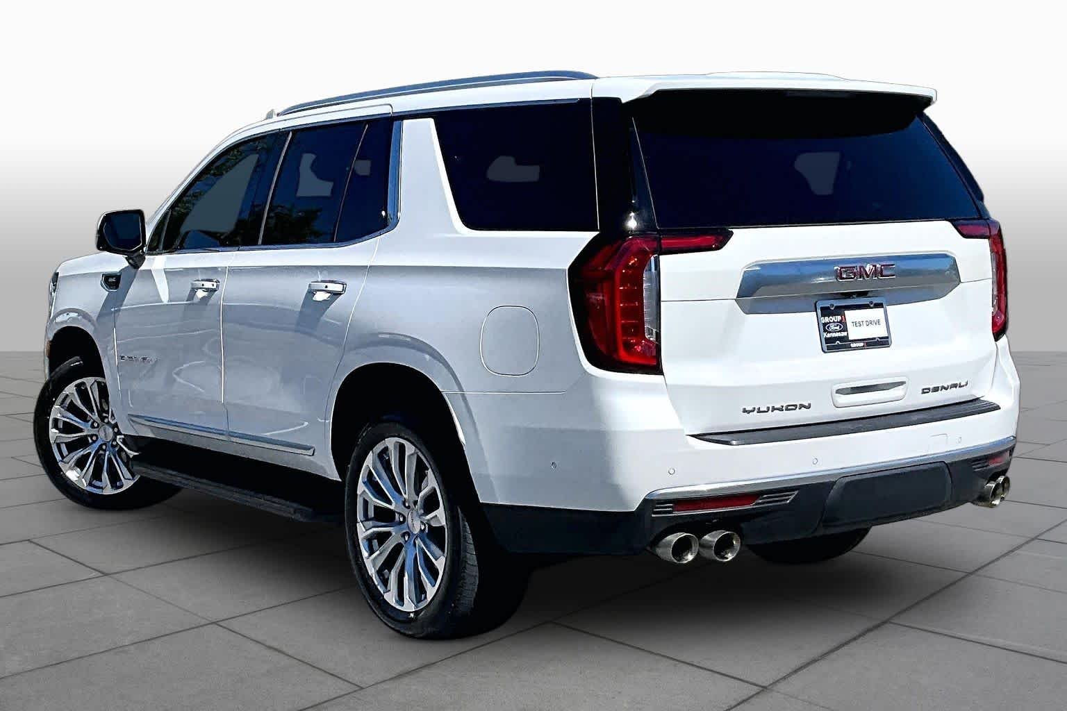 Used 2024 White Frost Tricoat GMC Denali image 12