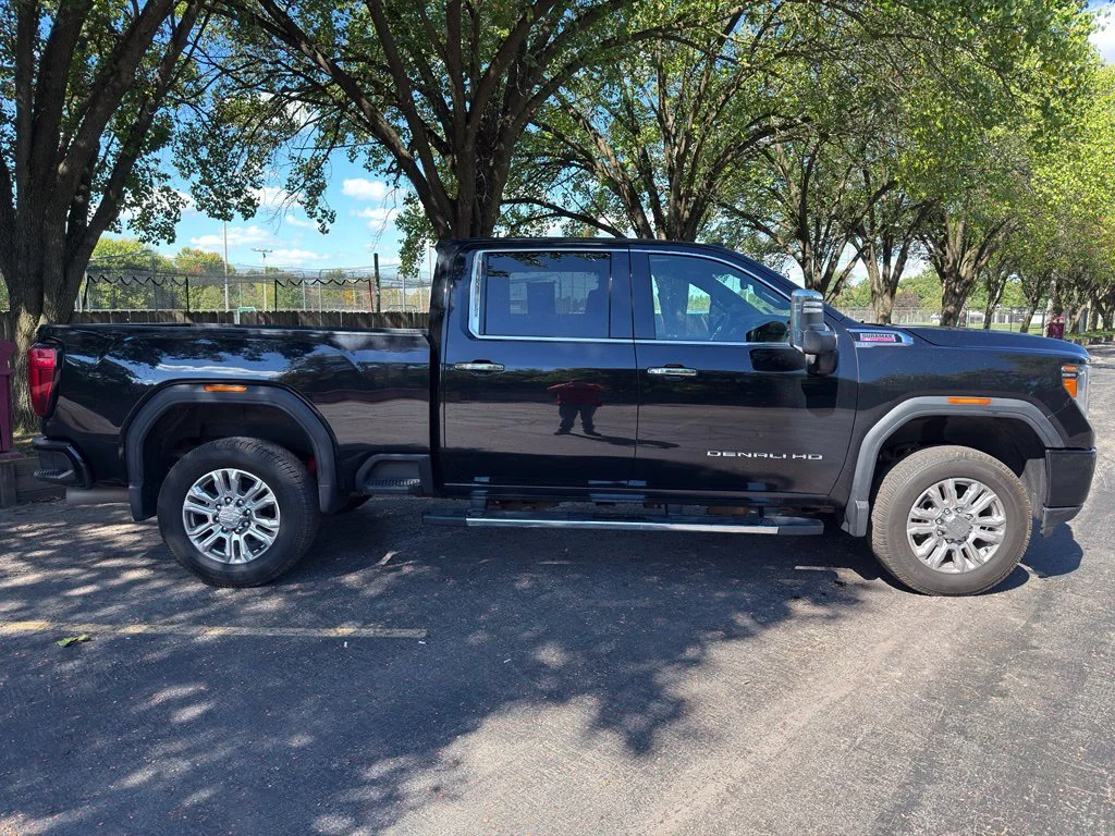 Used 2021 Black GMC Denali image 13