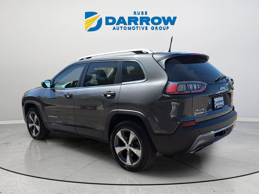 Used 2019 Gray Jeep Limited image 3