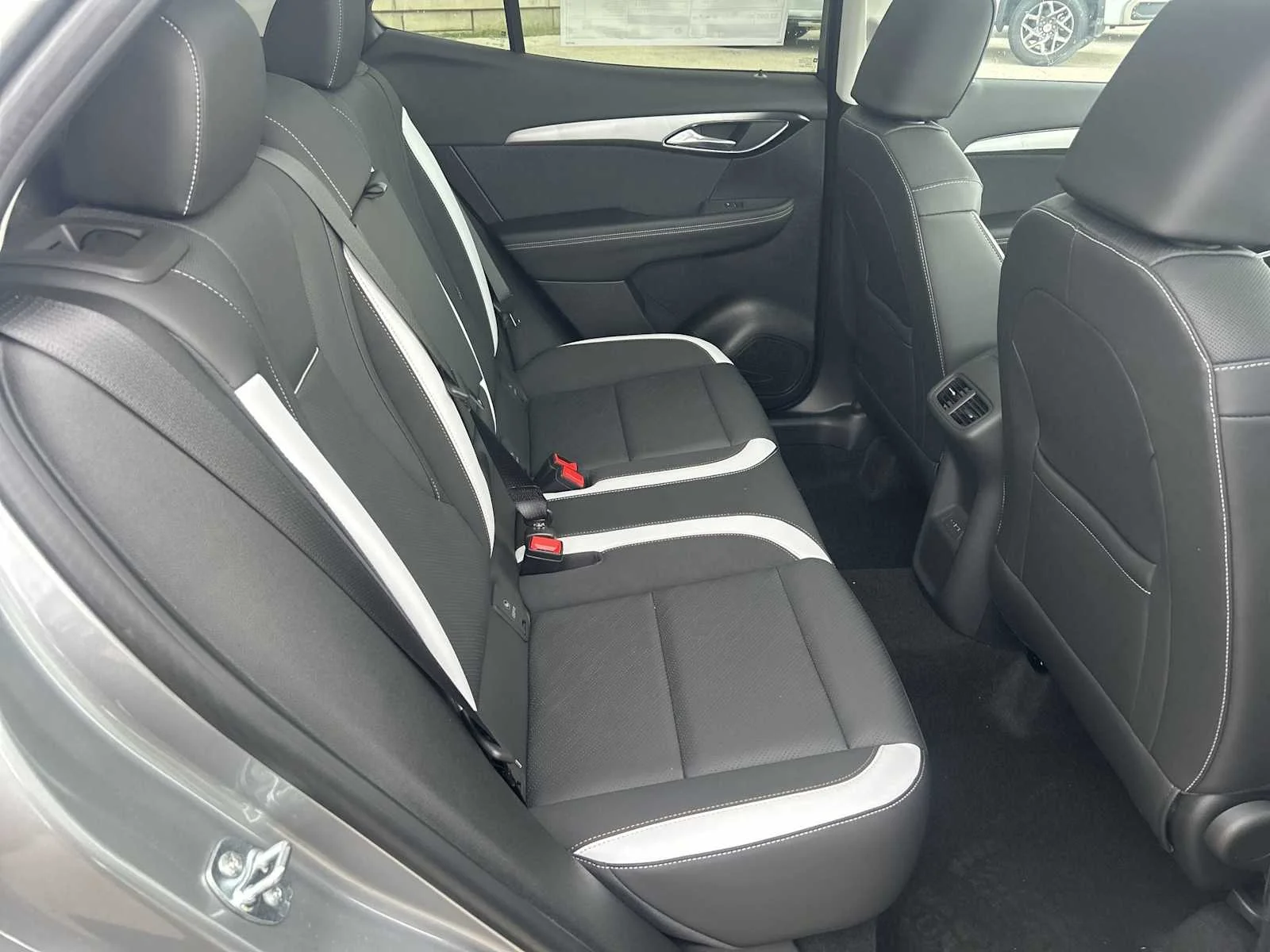 2026 Buick Envision Sport Touring - Photo 28