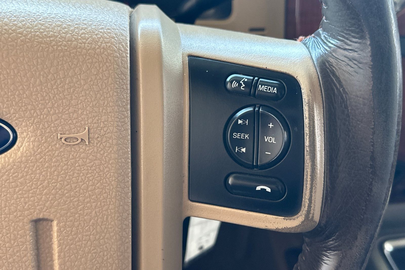 Used 2016 White Ford King Ranch image 24