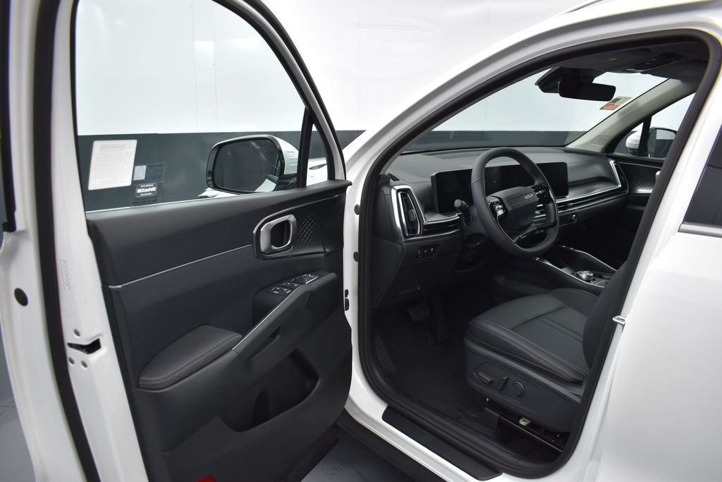 New 2026 Snow White Pearl Kia EX image 5