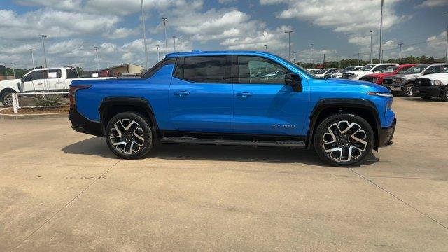 2025 Chevrolet Silverado EV RST - Photo 9