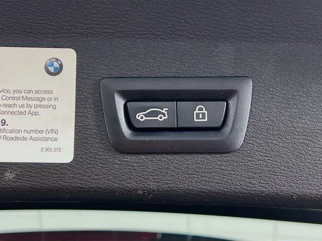 Used 2018 Black BMW xDrive28i image 27