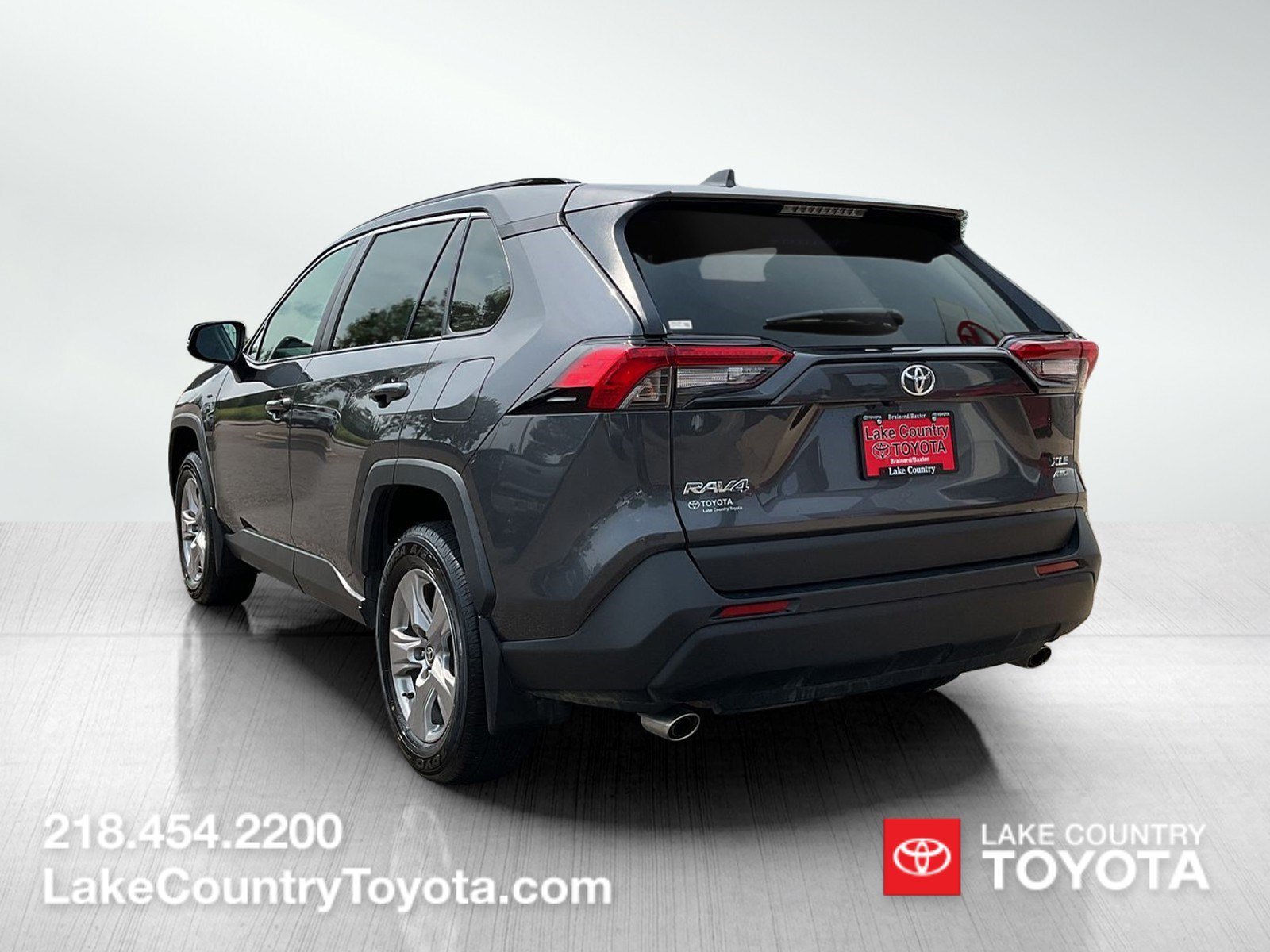 Used 2023 Gray Toyota XLE image 3