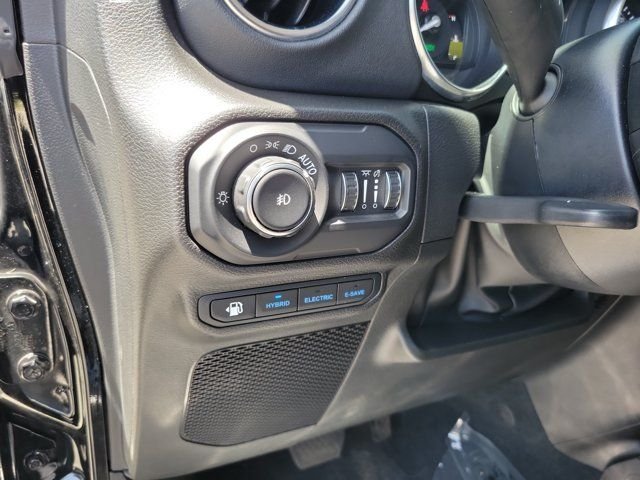 2022 Jeep Wrangler Unlimited Sahara 4XE - Photo 21