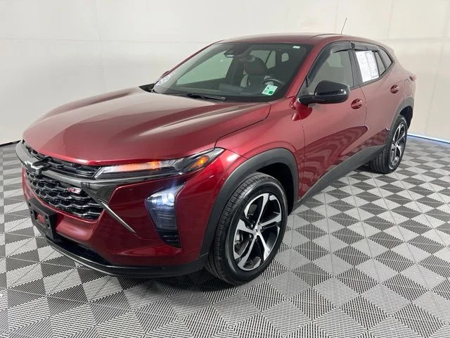 Used 2024 Red Chevrolet 1RS image 3