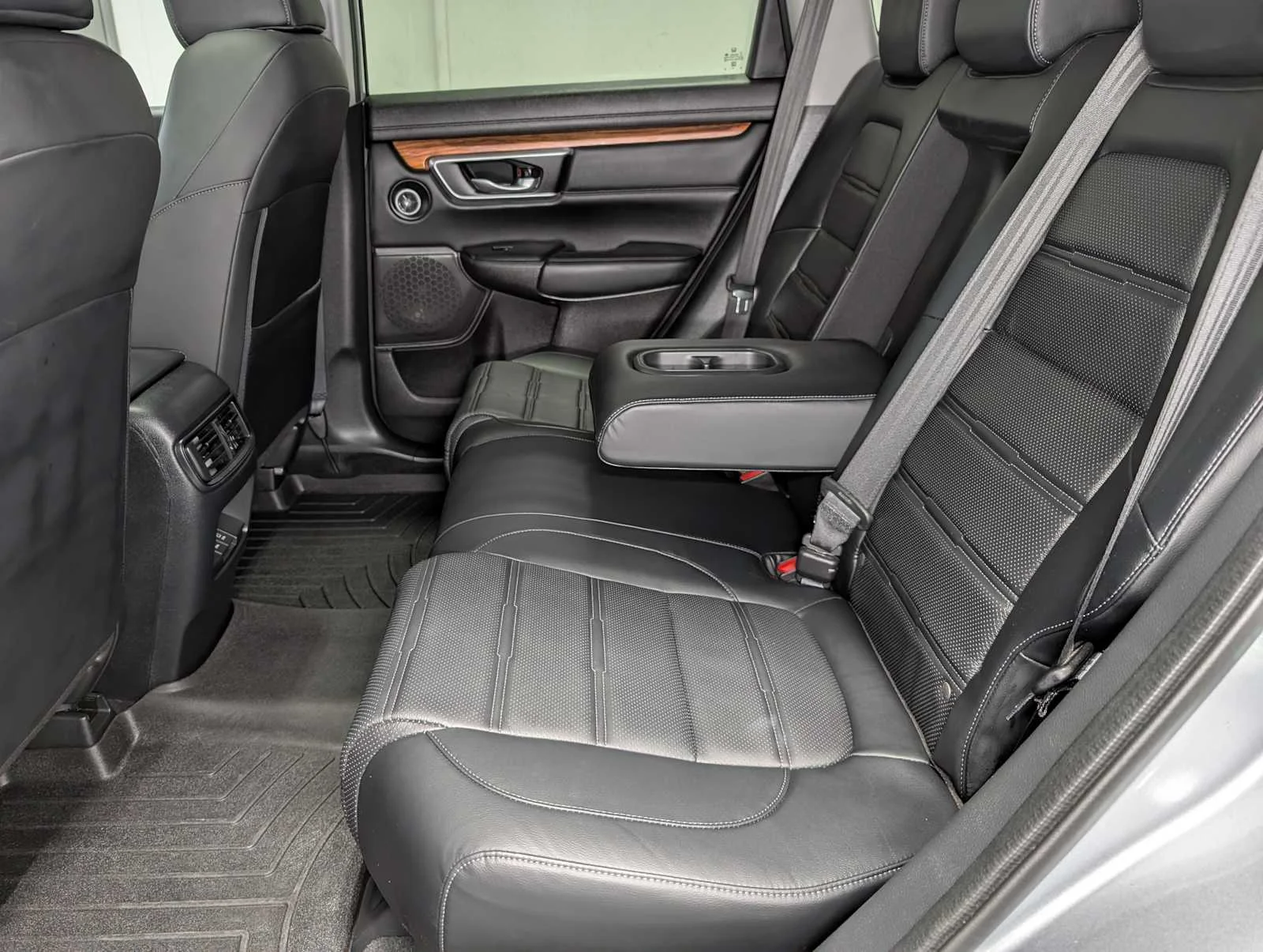 Used 2020 Lunar Silver Metallic Honda EX-L image 22