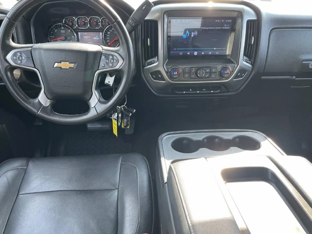 Used 2015 Silver Chevrolet LT image 14