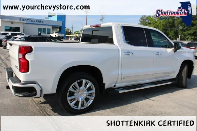 Used 2023 Beige Chevrolet High Country image 4