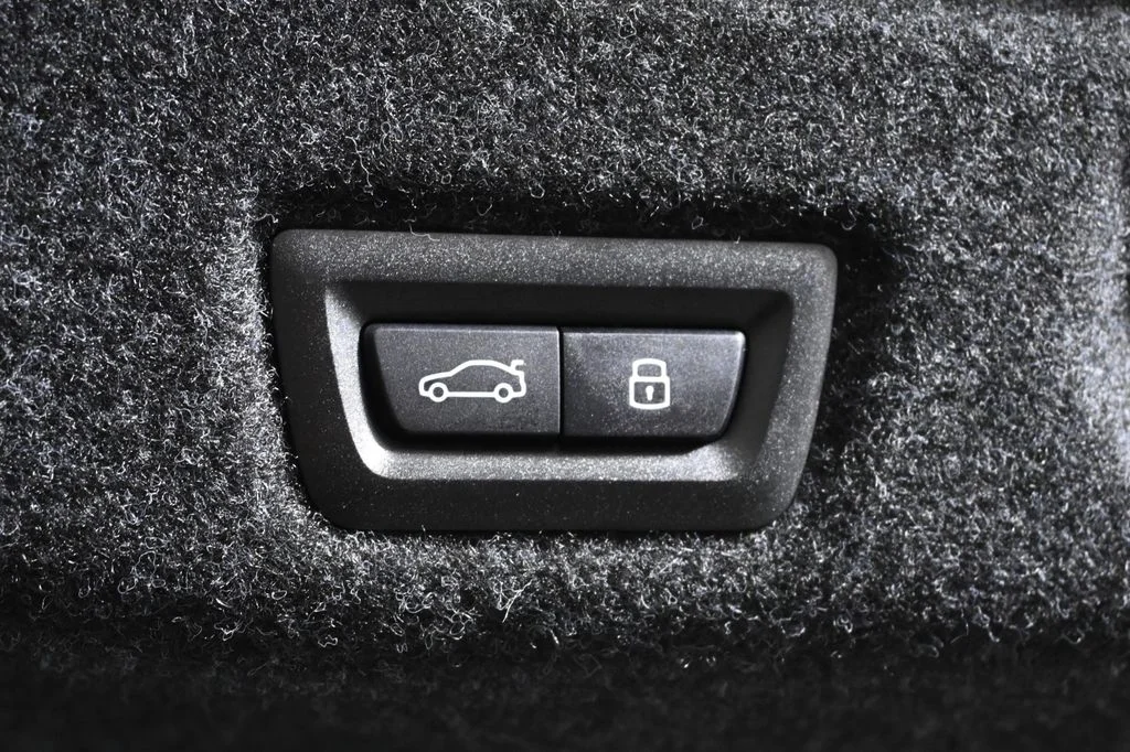 Used 2026 Black BMW 530i xDrive image 37