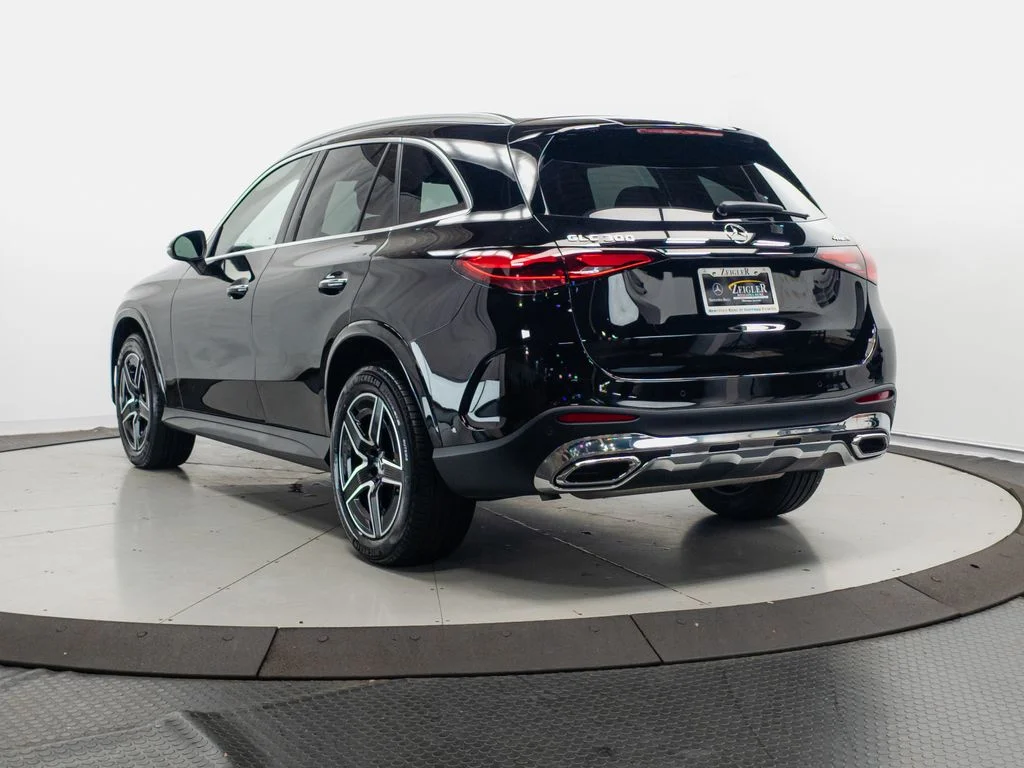 Certified Used 2026 Black Mercedes-Benz GLC 300 image 25