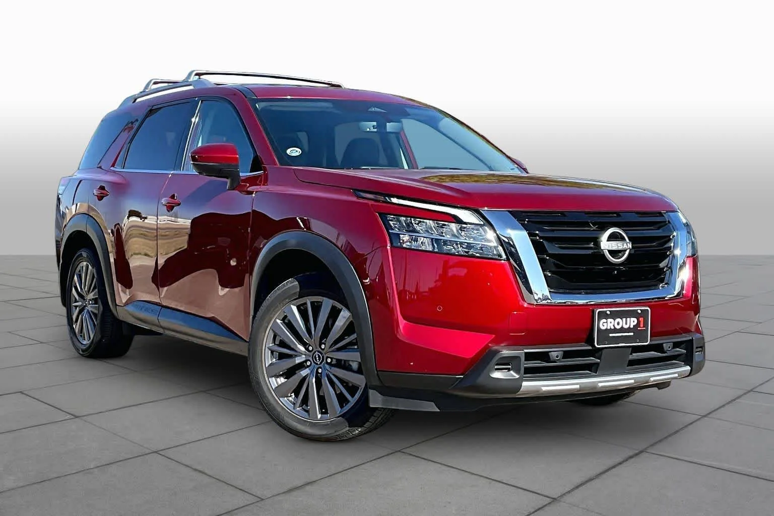 Used 2024 Scarlet Ember Nissan SL image 3