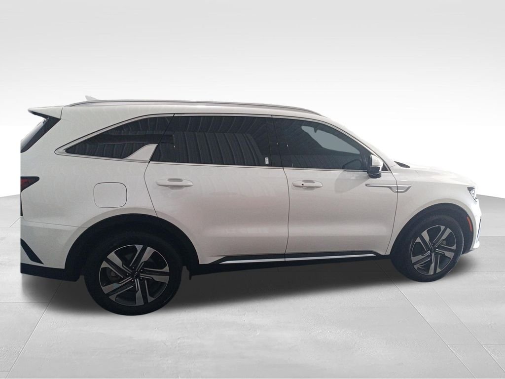 Used 2022 White Kia SX Prestige image 6