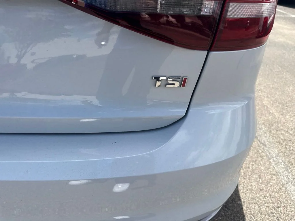 Used 2017  Volkswagen 1.4T SE image 11