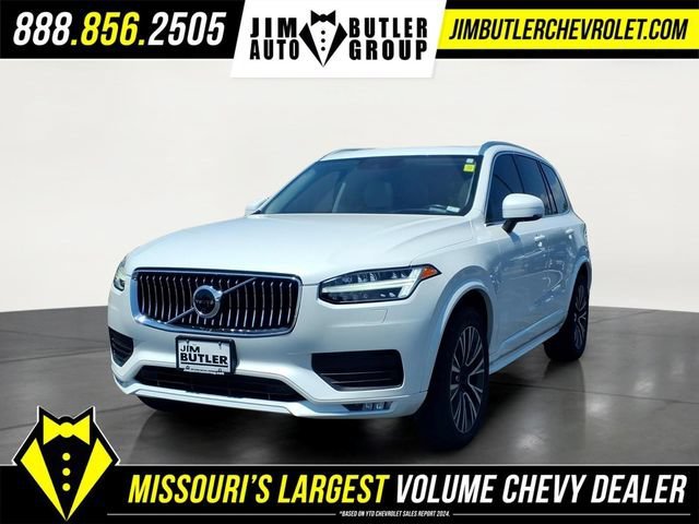Used 2021 White Volvo T6 Momentum 7 Passenger image 1