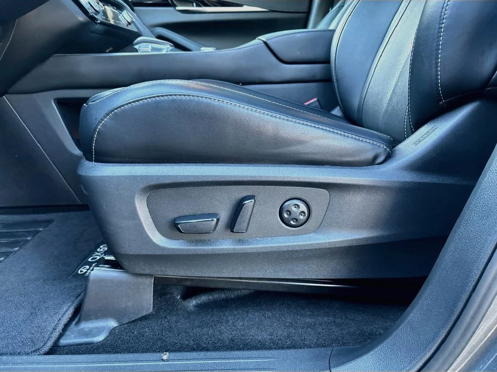 Used 2024 Graphite Shadow INFINITI PURE image 18