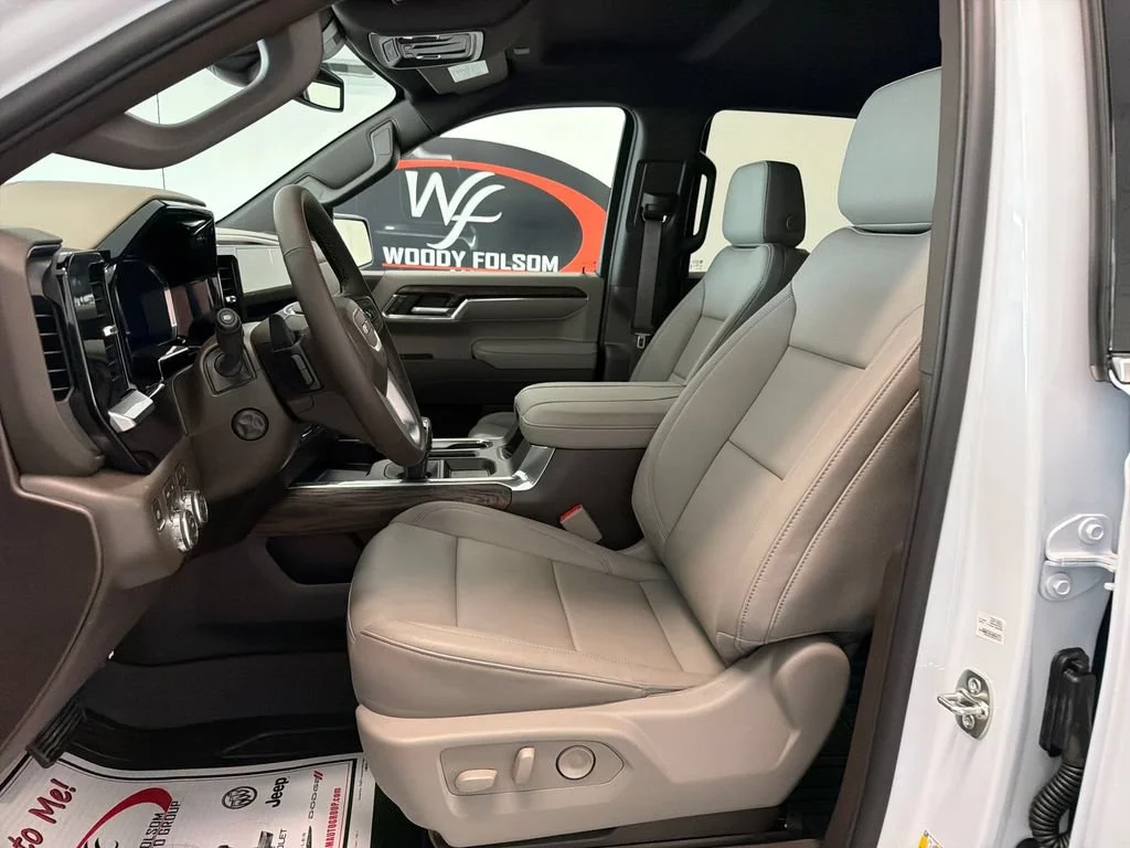 New 2026 Glacier White Tricoat GMC SLT image 11