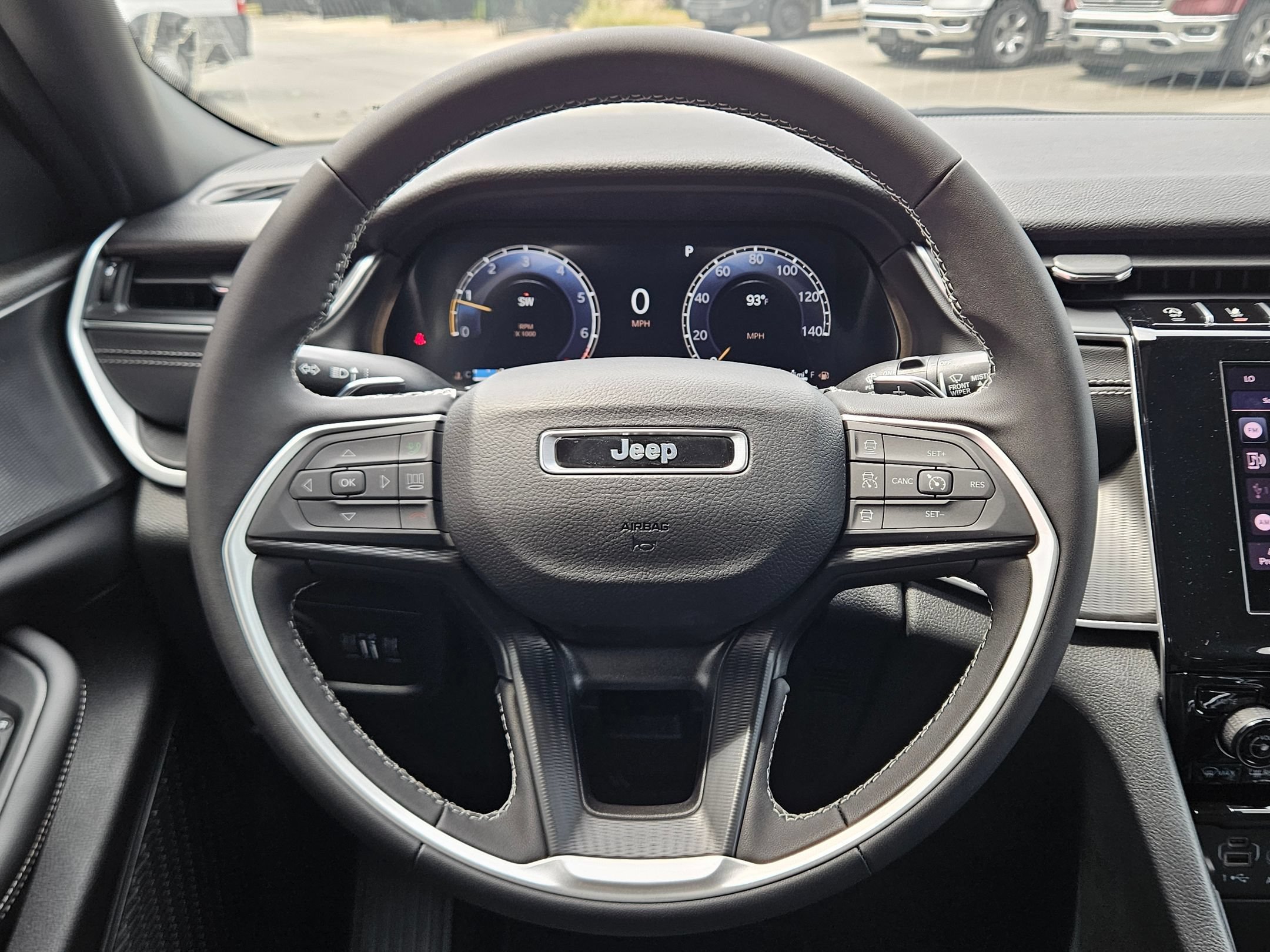 New 2026 Diamond Black Crystal Pearlcoat Jeep Laredo image 14
