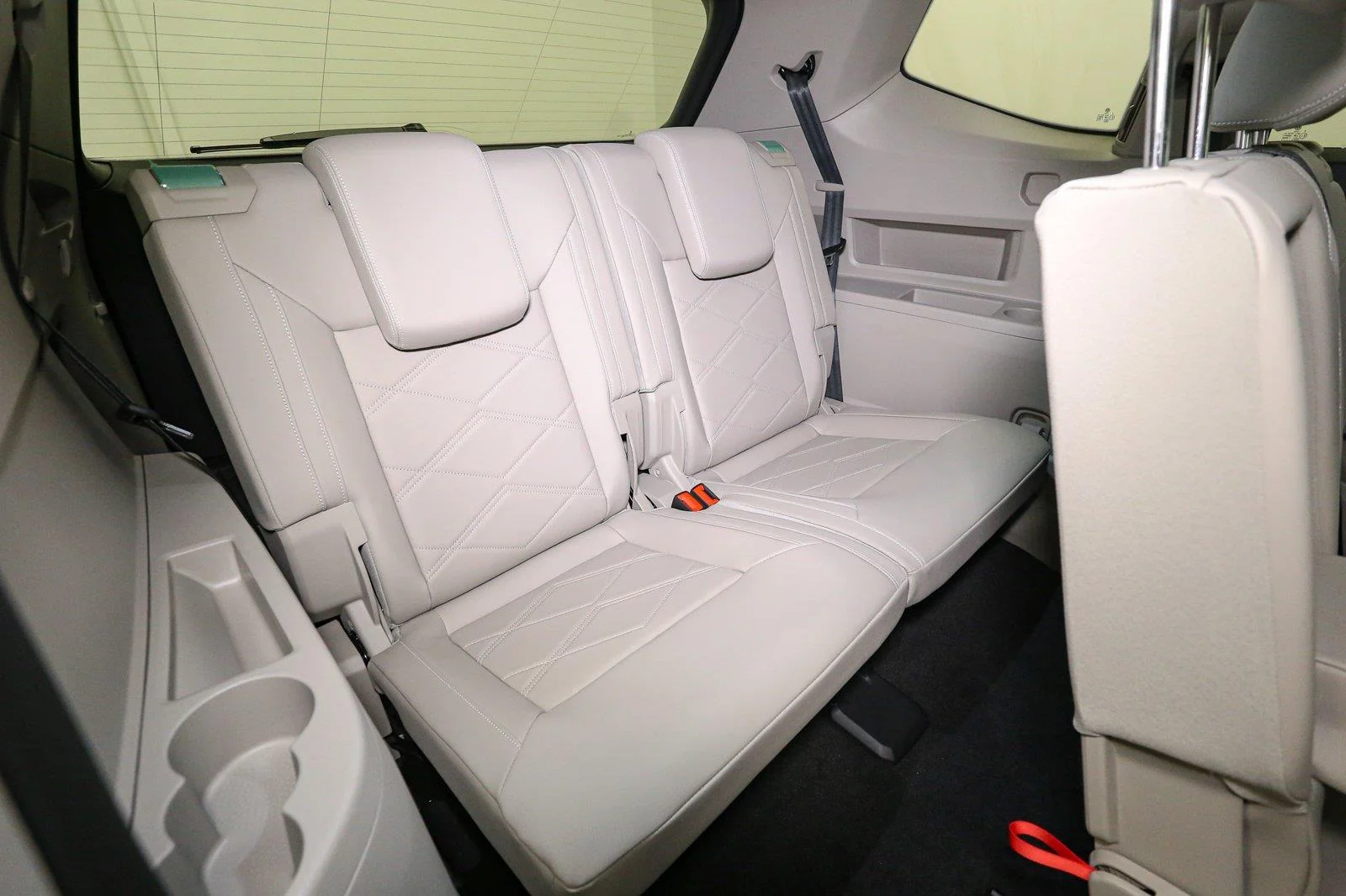 New 2026 Opal White Pearl Volkswagen 2.0T SE image 16
