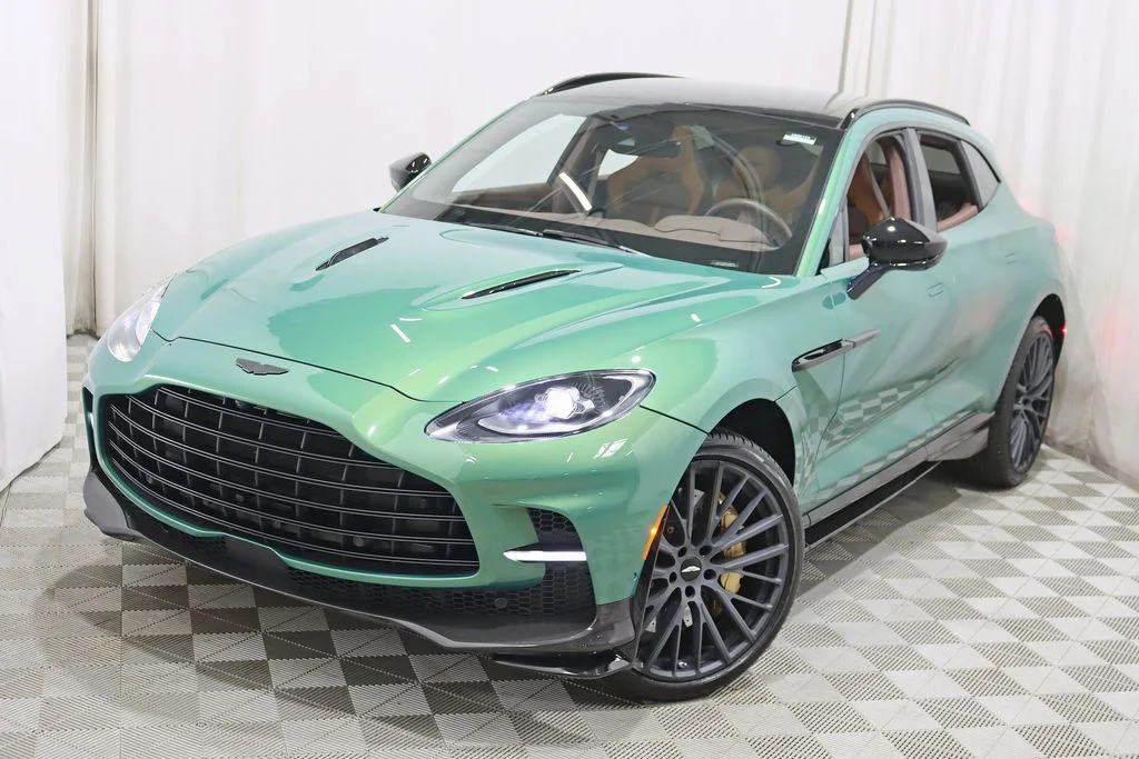 2023 Aston Martin DBX 707