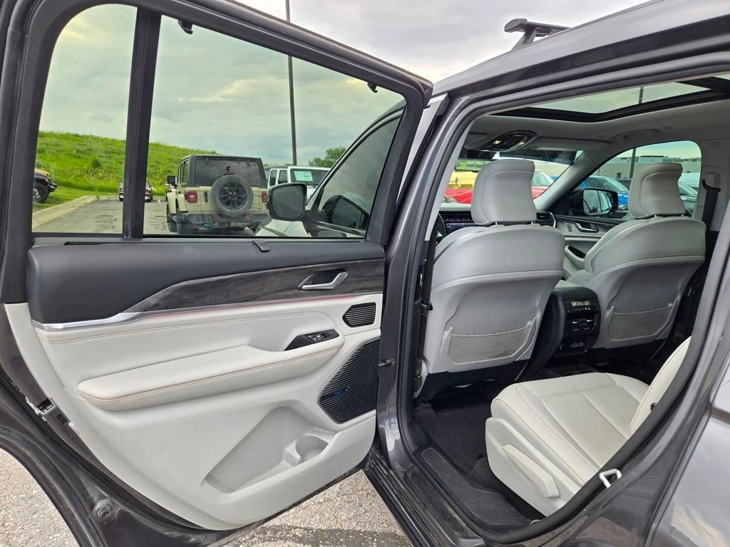 Used 2022 Gray Jeep Overland image 30