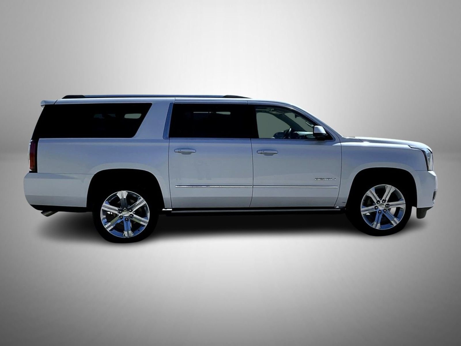 Used 2019 White GMC Denali image 4