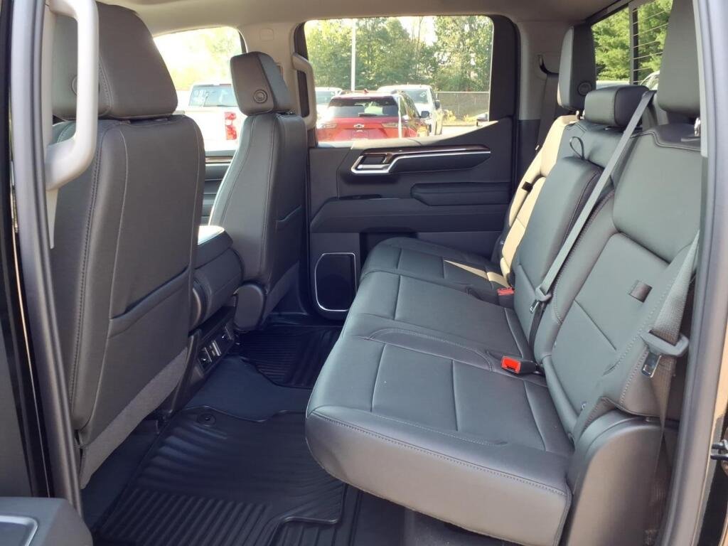 2026 Chevrolet Silverado 1500 LT - Photo 6