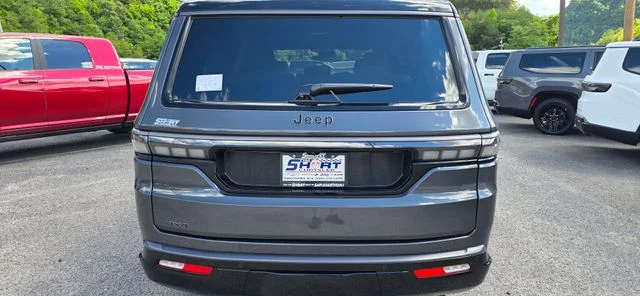 New 2026 Gray Jeep Summit Reserve image 8