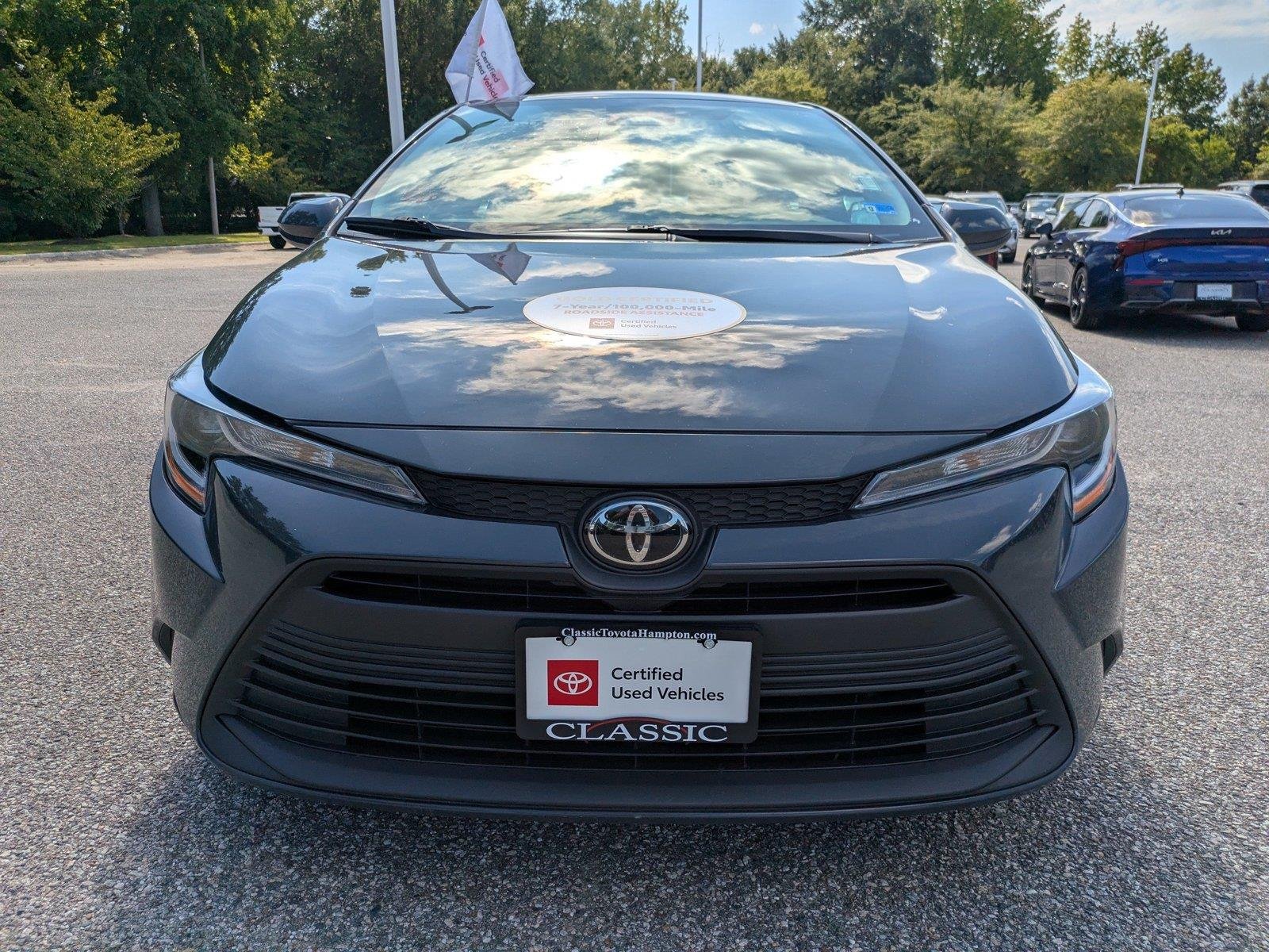 Used 2025  Toyota LE image 9