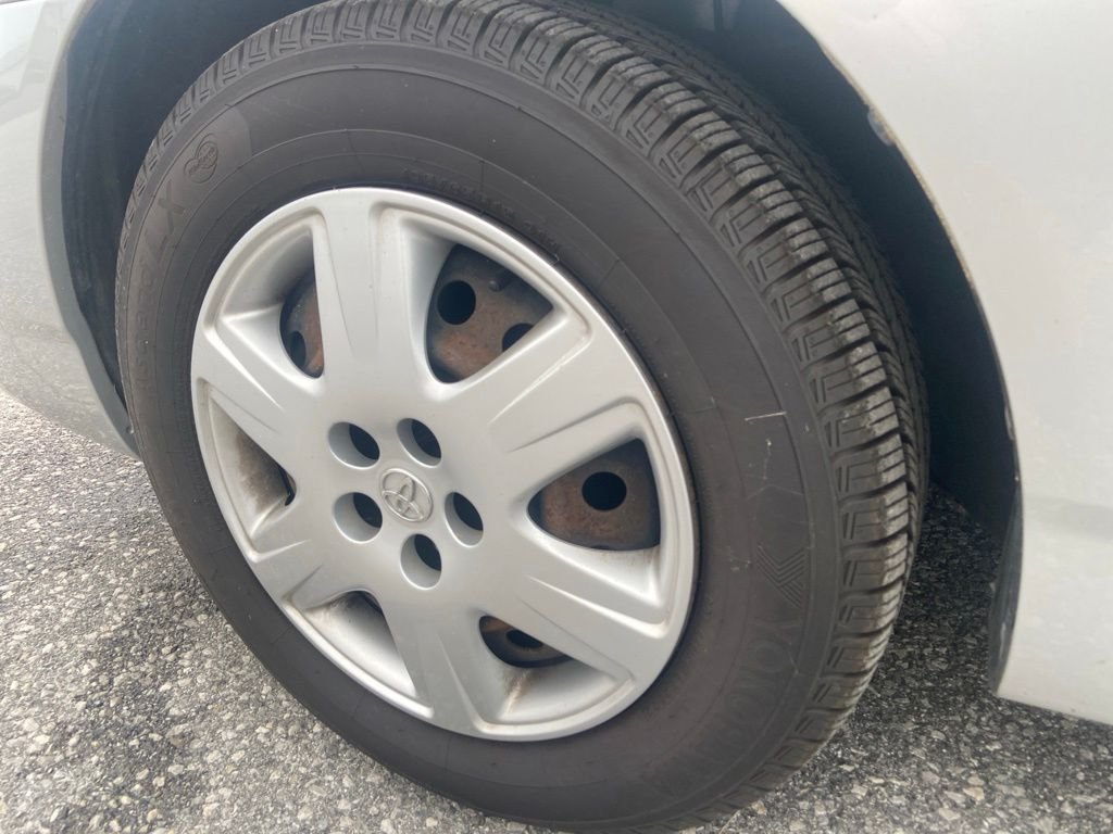 Used 2006 Silver Toyota CE image 9