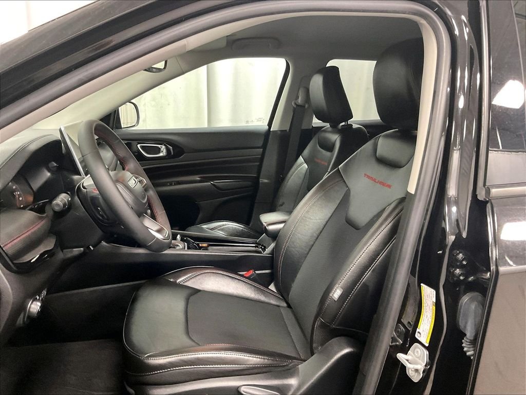 Used 2022 Black Jeep Trailhawk image 10