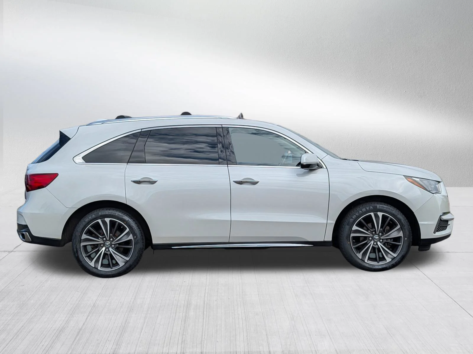 Used 2020 Acura MDX Technology Package with VIN 5J8YD4H56LL022622 for sale in Bloomington, Minnesota