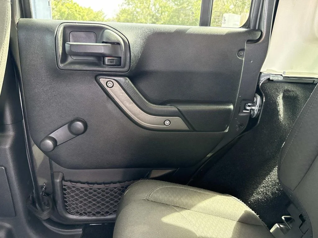 Used 2017 Gray Jeep Unlimited Sport image 21