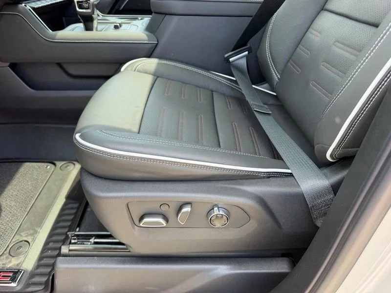 2026 GMC Sierra 1500 AT4X - Photo 19