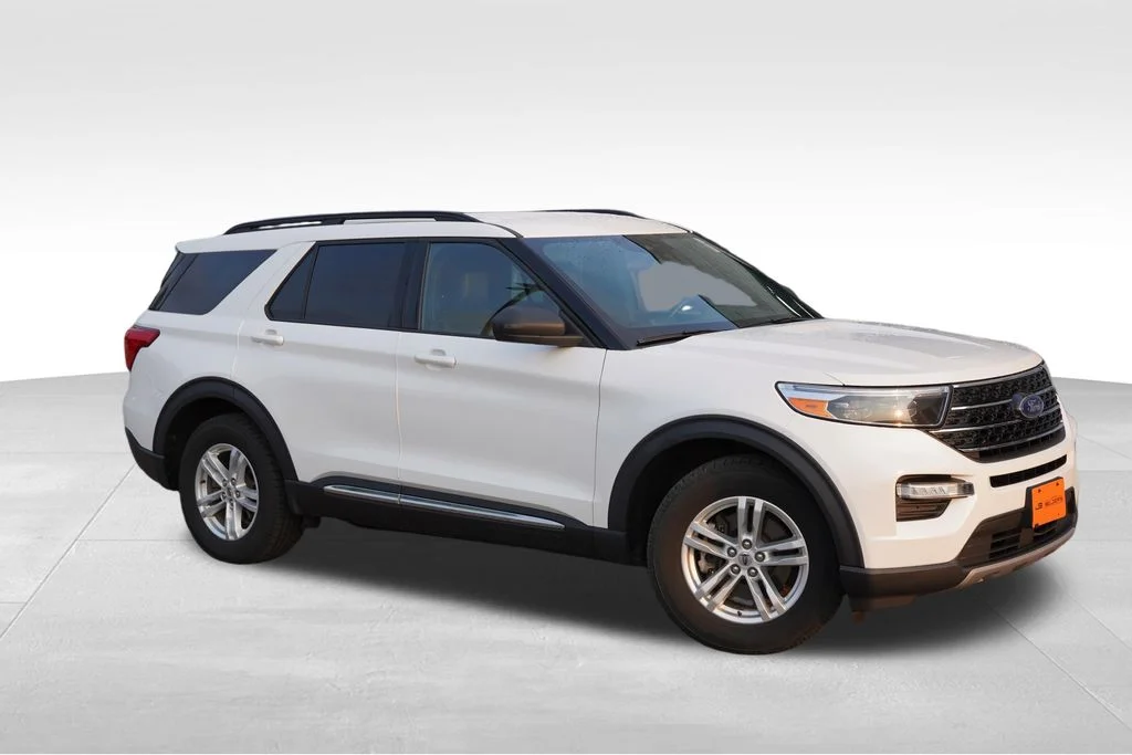 Used 2020 Ford Explorer XLT with VIN 1FMSK8DHXLGC18200 for sale in Lakeville, MN