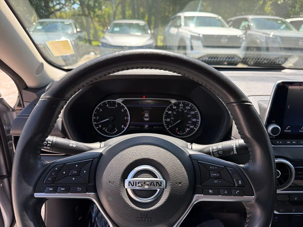 Used 2022 Silver Nissan SV image 22