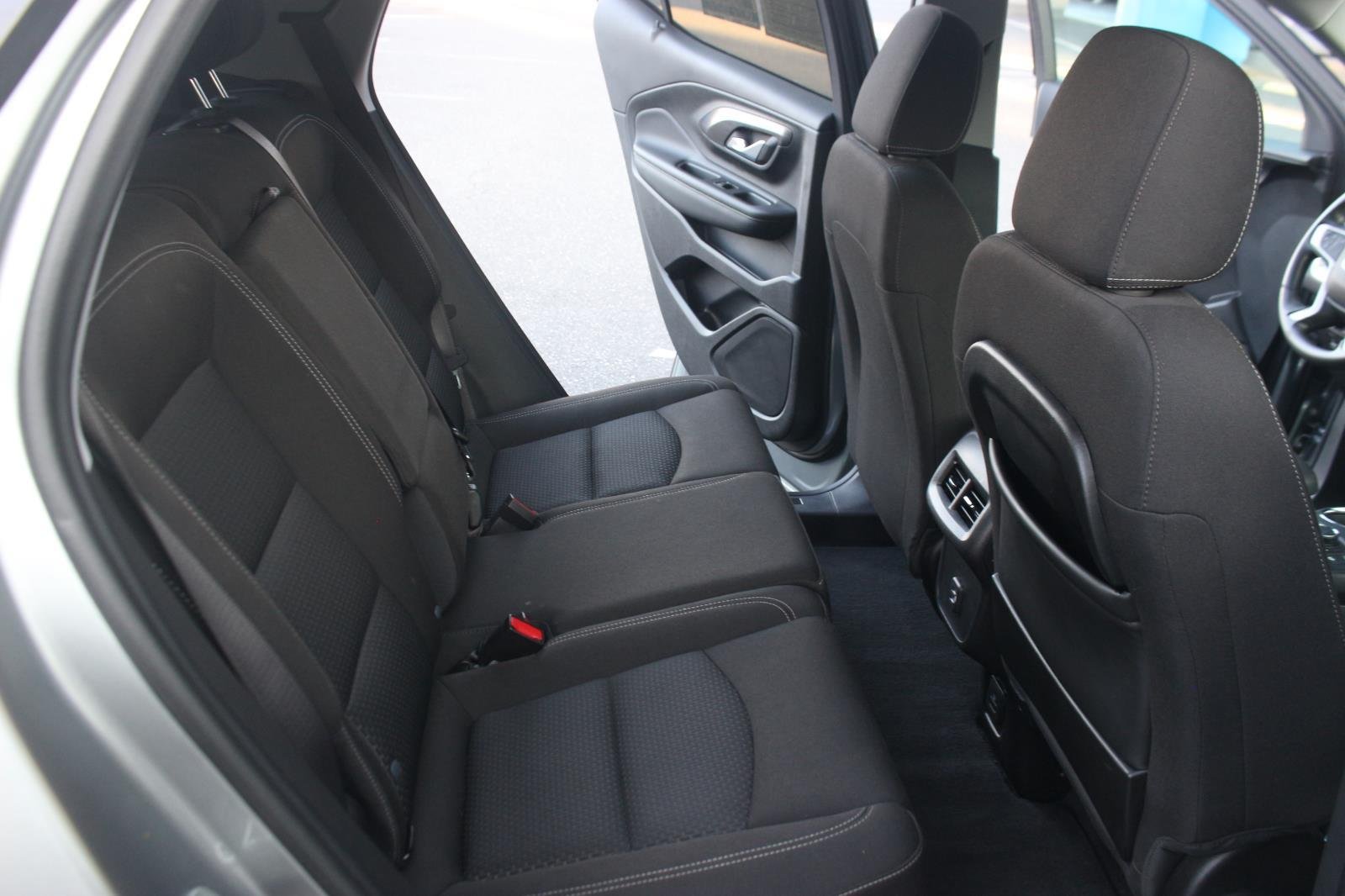 Used 2023 Sterling Metallic GMC SLE image 33