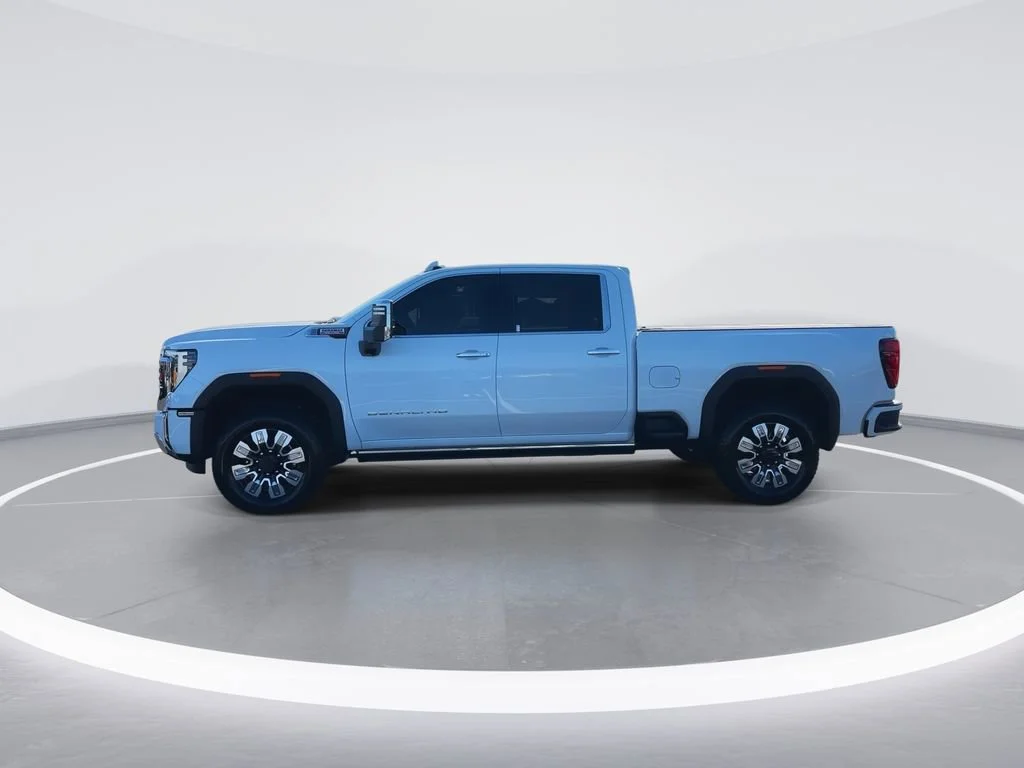 Used 2026 Glacier White Tricoat GMC Denali image 5