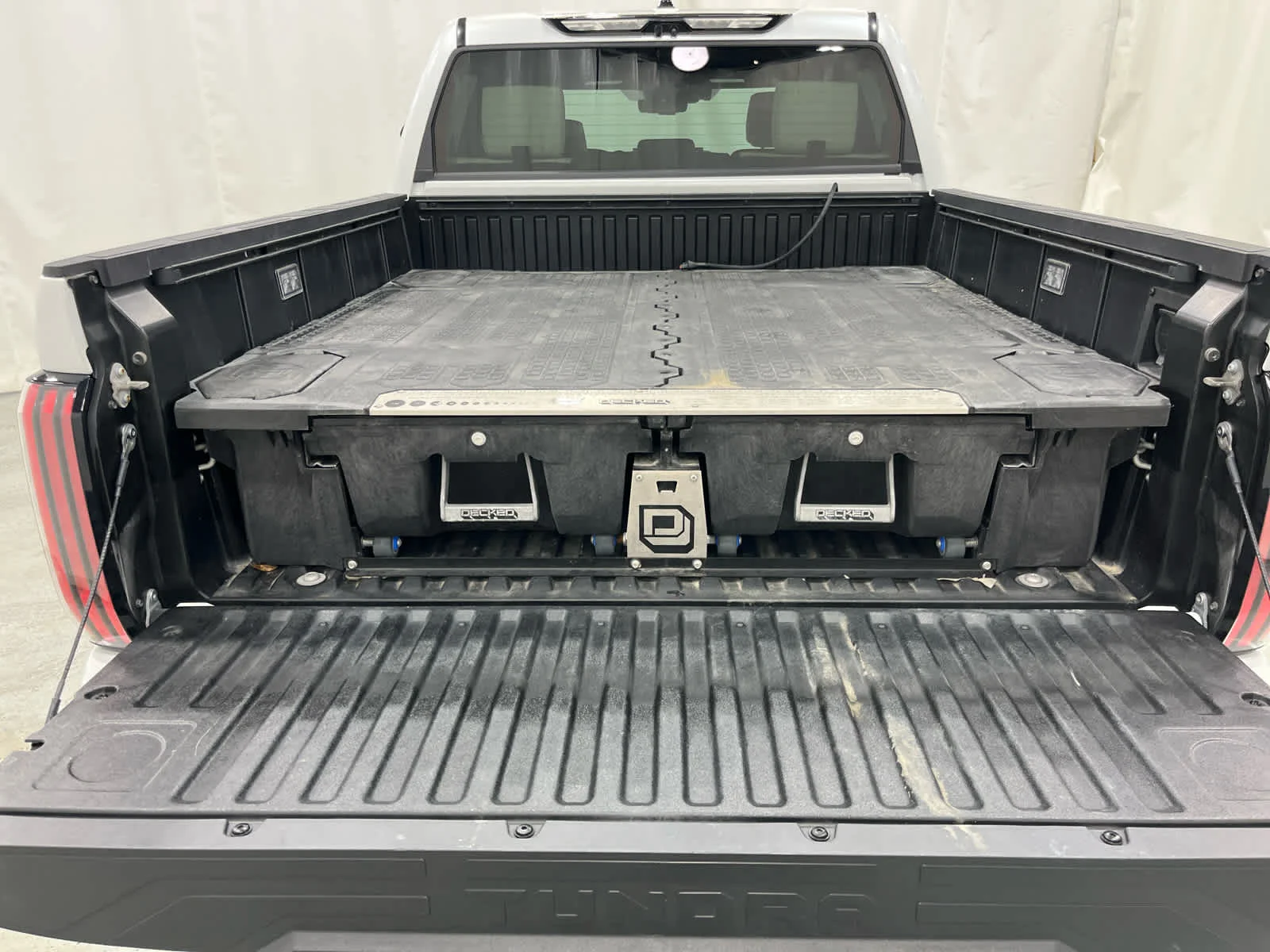 Used 2023  Toyota Capstone Hybrid image 9