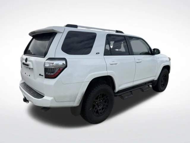 Used 2021 White Toyota SR5 Premium image 8