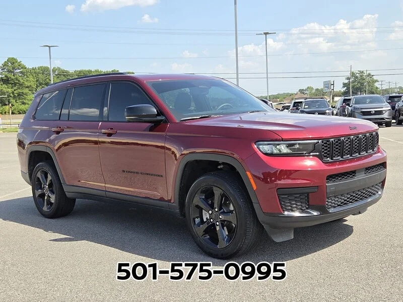 Used 2023 Velvet JEEP ALTITUDE 4X4 image 5