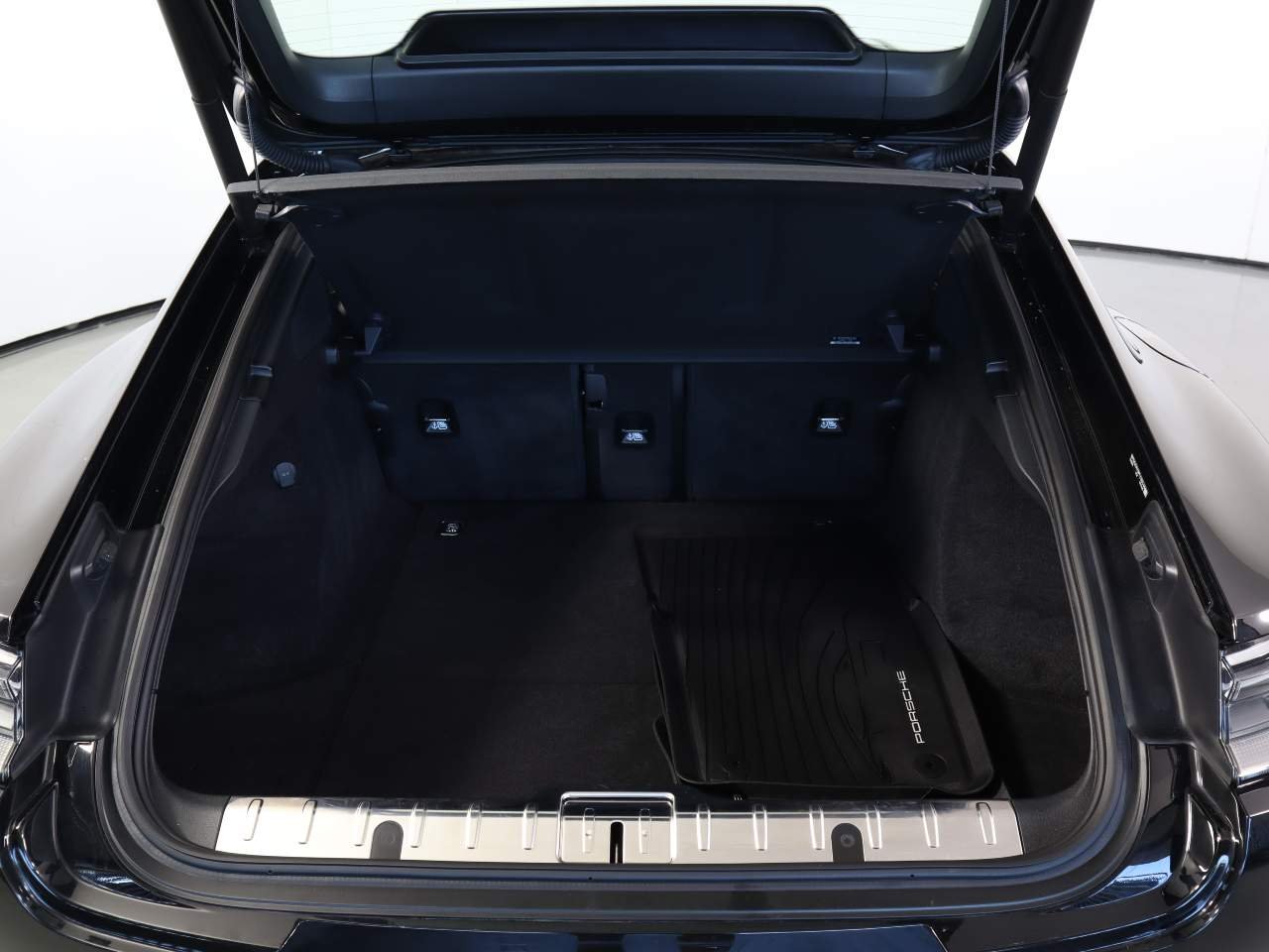Used 2023 Black Porsche Platinum Edition image 24