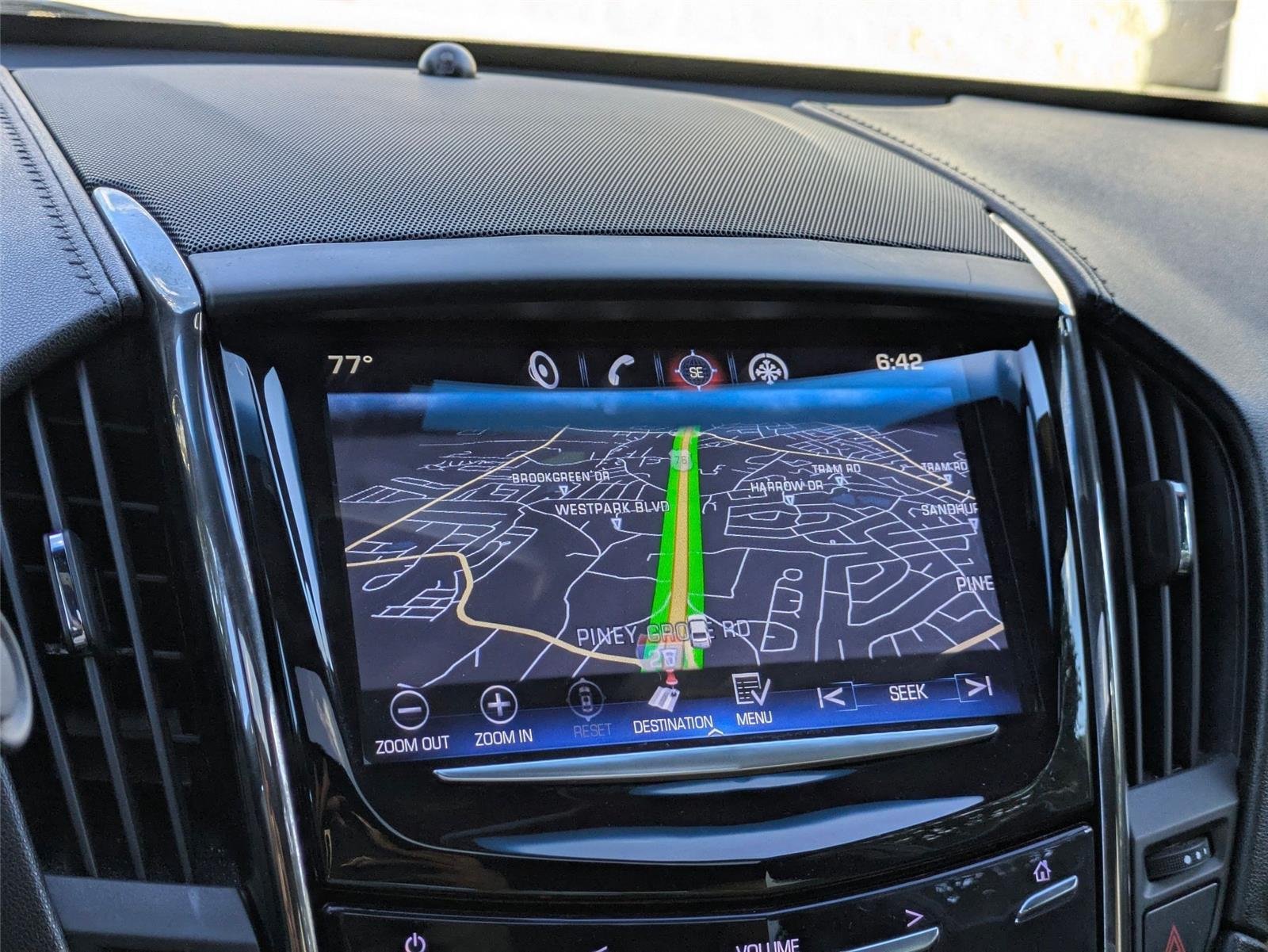 Used 2013 White Diamond Tricoat Cadillac Luxury image 21