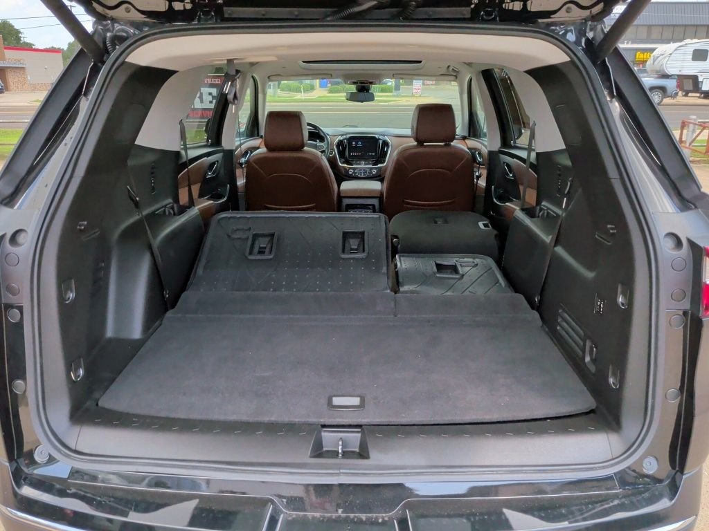 Used 2021 Black Chevrolet High Country image 47
